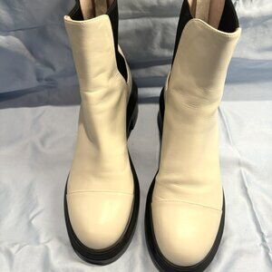 Stuart Weitzman Chelsea Boot (Women)  Cream Size 8.5C